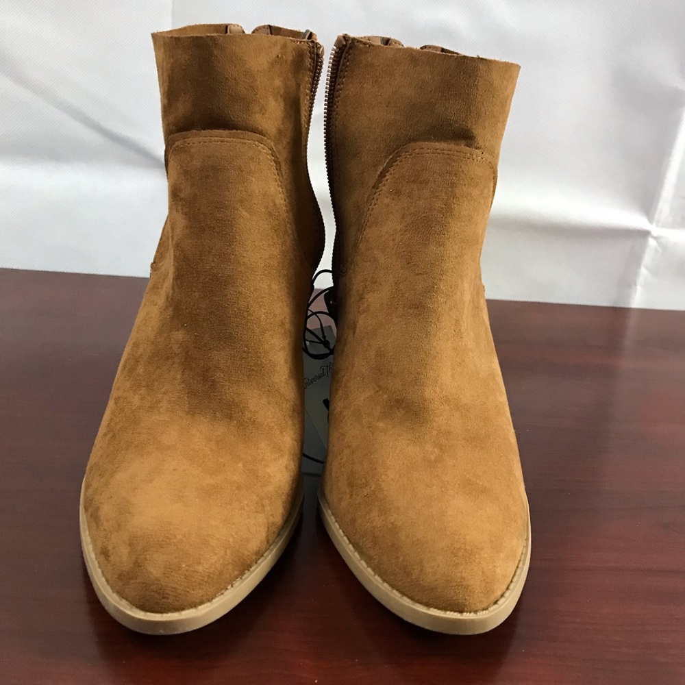 Lady’s faux suede booties